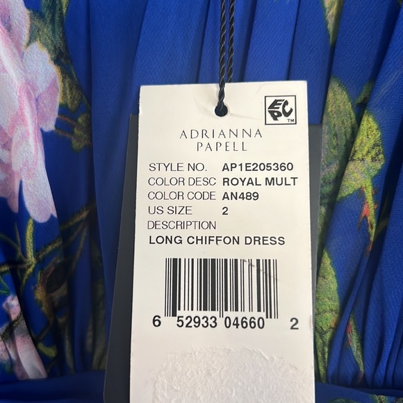 Adrianna Papell - Picture 5 of 5